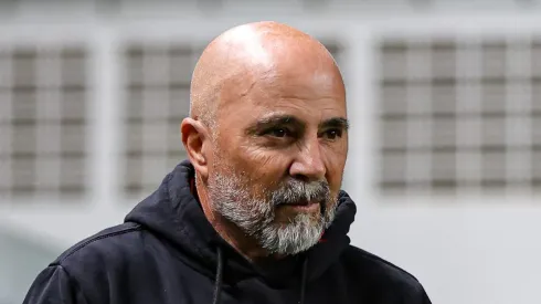 MG - BELO HORIZONTE - 29/07/2023 - BRASILEIRO A 2023, ATLETICO-MG X FLAMENGO - Jorge Sampaoli tecnico do Flamengo durante partida contra o Atletico-MG no estadio Independencia pelo campeonato Brasileiro A 2023. Foto: Gilson Lobo/AGIF