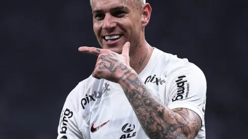 SP - SAO PAULO - 31/05/2023 - COPA DO BRASIL 2023, CORINTHIANS X ATLETICO-MG - Roger Guedes jogador do Corinthians comemora seu gol durante partida contra o Atletico-MG no estadio Arena Corinthians pelo campeonato Copa do Brasil 2023. Foto: Ettore Chiereguini/AGIF
