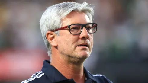 SP - Sao Paulo - 04/02/2023 - PAULISTA 2023, PALMEIRAS X SANTOS - Odair Hellmann tecnico do Santos durante partida contra o Palmeiras no estadio Morumbi pelo campeonato Paulista 2023. Foto: Marcello Zambrana/AGIF