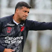 Athletico bate o martelo sobre futuro de Wesley Carvalho