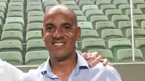 MG - BELO HORIZONTE - 14/05/2023 - BRASILEIRO A 2023, AMERICA-MG X CRUZEIRO - Vagner Mancini treinador do America-MG com Pepa treinador do Cruzeiro durante partida no estadio Independencia pelo campeonato BRASILEIRO A 2023. Foto: Fernando Moreno/AGIF