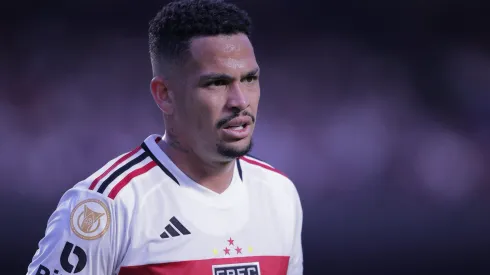 SP - SAO PAULO - 16/07/2023 - BRASILEIRO A 2023, SAO PAULO X SANTOS - Luciano jogador do Sao Paulo durante partida contra o Santos no estadio Morumbi pelo campeonato Brasileiro A 2023. Foto: Ettore Chiereguini/AGIF