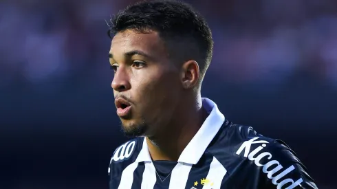 Foto: Marcello Zambrana/AGIF – Marcos Leonardo pode deixar o Santos