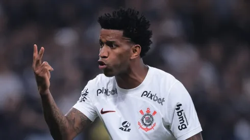 Foto: Ettore Chiereguini/AGIF - Gil teve boa atuação em vitória do Corinthians.