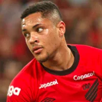 Xavi surpreende e crava data de chegada de Vitor Roque ao Barcelona