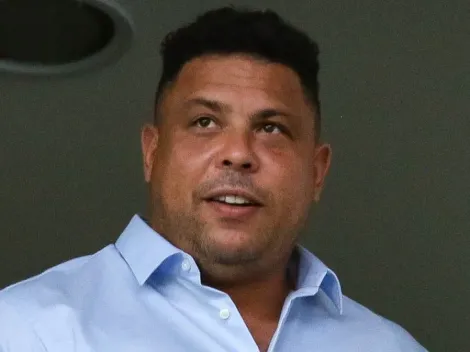 Ronaldo encaminha acerto com defensor do Santos