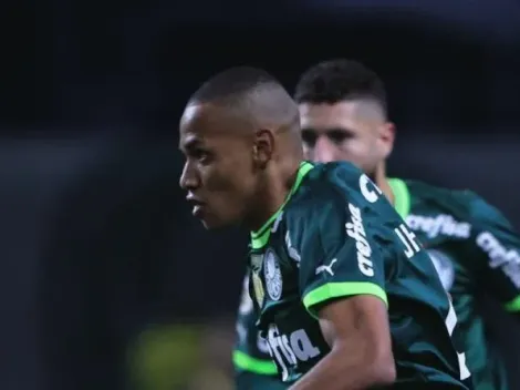 Jhon John sofre AGORA com torcedor no Palmeiras