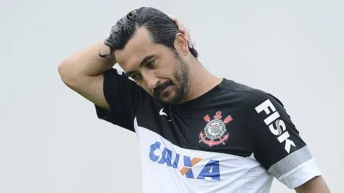Foto: Mauro Horita/AGIF - Douglas. Treino do Corinthians no CT Joaquim Grava. 20 de Junho de 2013, Sao Paulo, Sao Paulo, Brasil.