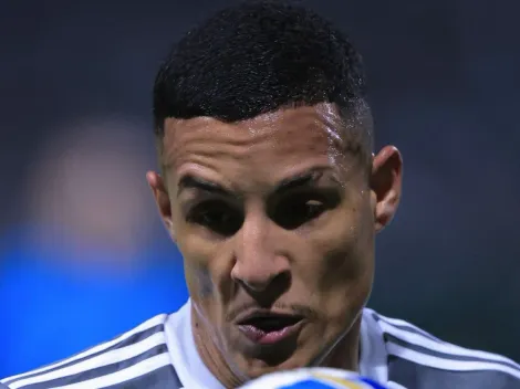 Arana ‘apronta’, deixa torcida maluca e repercute imediatamente no Galo