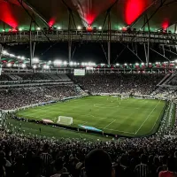 Torcida do Fluminense fica \'louca da cabeça\' e dá show antes de confronto decisivo