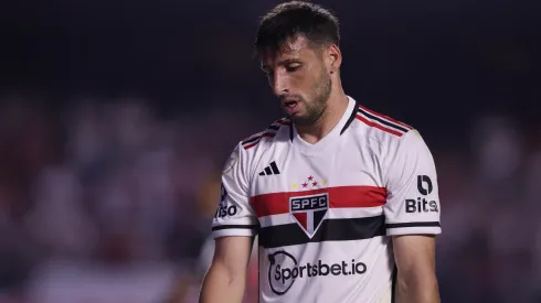 SP - SAO PAULO - 06/08/2023 - BRASILEIRO A 2023, SAO PAULO X ATLETICO-MG - Calleri jogador do Sao Paulo durante partida contra o Atletico-MG no estadio Morumbi pelo campeonato Brasileiro A 2023. Foto: Ettore Chiereguini/AGIF
