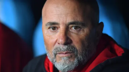 AVELLANEDA, ARGENTINA – MAY 04: Jorge Sampaoli, head coach of Flamengo looks on prior to a Copa CONMEBOL Libertadores 2023 Group A match between Racing Club and Flamengo at Presidente Peron Stadium on May 04, 2023 in Avellaneda, Argentina. (Photo by Marcelo Endelli/Getty Images)