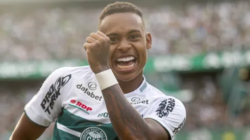 PR - Curitiba - 03/04/2022 - PARANAENSE 2022 FINAL, CORITIBA X MARINGA - Igor Paixao jogador do Coritiba comemora seu gol durante partida contra o Maringa no estadio Couto Pereira pelo campeonato Paranaense 2022. Foto: Gabriel Machado/AGIF