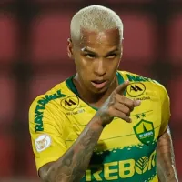 Torcida do Palmeiras faz pedido INESPERADO a Deyverson por defensor na web