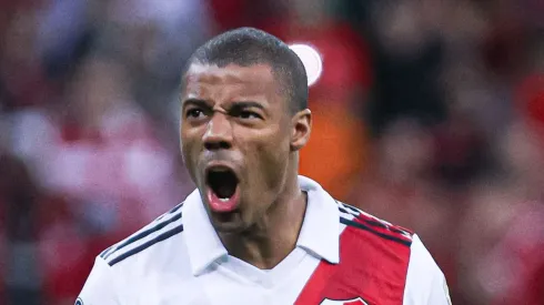 RS – PORTO ALEGRE – 08/08/2023 – LIBERTADORES 2023, INTERNACIONAL X RIVER PLATE – Nico De La Cruz jogador do River Plate comemora gol marcado de penalti em decisao durante partida contra o Internacional no estadio Beira-Rio pelo campeonato Libertadores 2023. Foto: Maxi Franzoi/AGIF
