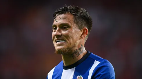 Foto: Octavio Passos/Getty Images - Otávio em ação com a camisa do Porto