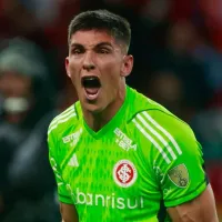 Podia dormir sem essa: Rochet vira pivô de ‘TRETA’ e rival leva invertida no Internacional