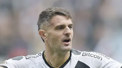 RJ - RIO DE JANEIRO - 20/08/2023 - BRASILEIRO A 2023, VASCO X ATLETICO-MG - Vegetti jogador do Vasco comemora gol marcado por Serginho durante partida contra o Atletico-MG no estadio Maracana pelo campeonato Brasileiro A 2023. Foto: Alexandre Loureiro/AGIF