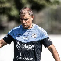 Meia não é aprovado por Aguirre e saída imediata ganha força no Santos