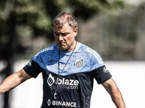 Meia não é aprovado por Aguirre e saída imediata ganha força no Santos