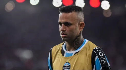 Foto: Thiago Ribeiro/AGIF - Luan retornou ao Grêmio após um