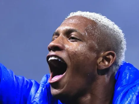 Time de Danilo na Inglaterra fica perto de fisgar sonho perdido por Barros no Palmeiras