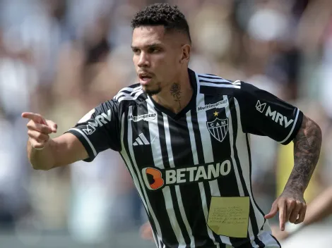 Galo vê VAZAR contrato 'fatiado' de Paulinho com janela aberta na Europa