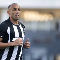Marçal tem previsão de retorno exposta e torcida do Botafogo fica sabendo