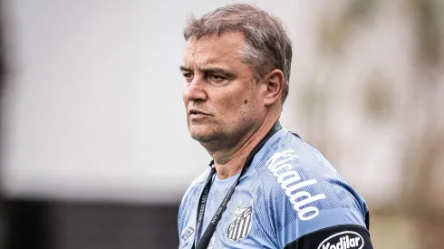 Diego Aguirre havia aprovado chegada de centroavante da seleção da Colômbia