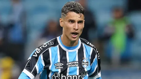 Foto: Pedro H. Tesch/AGIF - Ferreira é o camisa 10 do Grêmio