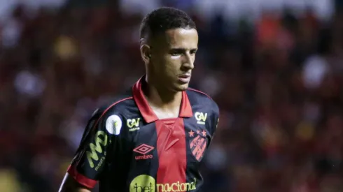 PE - RECIFE - 05/08/2023 - BRASILEIRO B 2023, SPORT X NOVORIZONTINO - Luciano Juba jogador do Sport durante partida contra o Novorizontino no estadio Ilha do Retiro pelo campeonato Brasileiro B 2023. Foto: Rafael Vieira/AGIF
