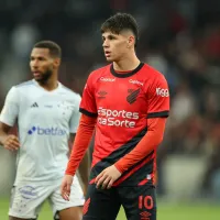 Wesley Carvalho não quer saber e expõe situação de Zapelli no Athletico