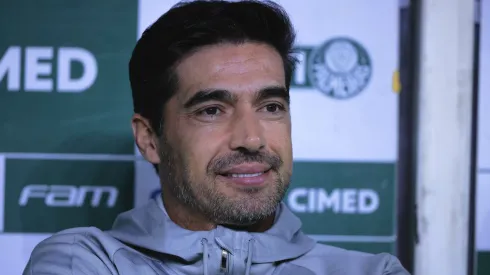 SP - SAO PAULO - 14/08/2023 - BRASILEIRO A 2023, PALMEIRAS X CRUZEIRO - Abel Ferreira tecnico do Palmeiras durante partida contra o Cruzeiro no estadio Arena Allianz Parque pelo campeonato Brasileiro A 2023. Foto: Ettore Chiereguini/AGIF