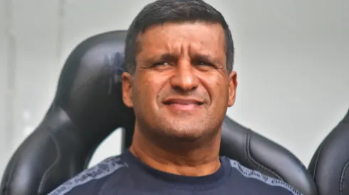 Foto: Gabriel Machado/AGIF - Wesley Carvalho: técnico recebeu notícia ruim no Athletico