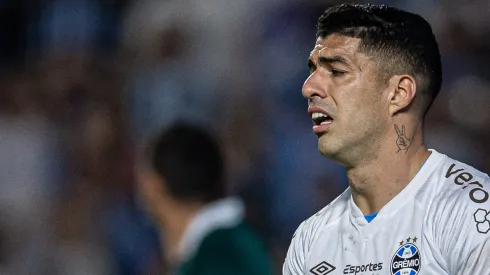 AC - GOIANIA - 30/07/2023 - BRASILEIRO A 2023, GOIAS X GREMIO - Suarez jogador do Gremio durante partida contra o Goias no estadio Serrinha pelo campeonato Brasileiro A 2023. Foto: Isabela Azine/AGIF