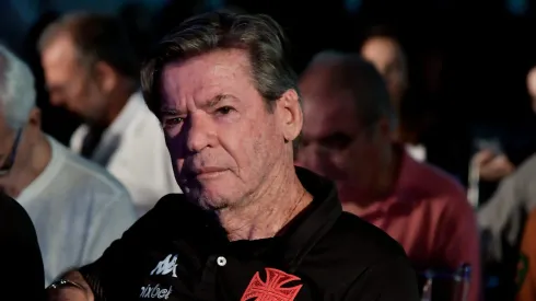 RJ - Rio de Janeiro - 28/04/2022 - VASCO, INAUGURACAO ESTATUA ROBERTO DINAMITE - Jorge Salgado presidente do Vasco na inauguracao da estatua do ex-jogador Roberto Dinamite, durante evento realizado no estadio de Sao Januario. A peca em bronze e uma homenagem ao ex-jogador que e idolo da torcida do Vasco Foto: Thiago Ribeiro/AGIF