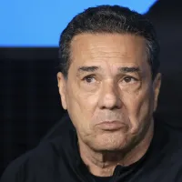 Esquema de Luxa DESRESPEITA atletas: Jogador consegue o INESPERADO contra o Estudiantes