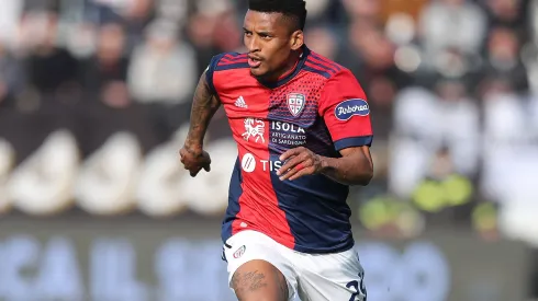 Dalbert tem situação DEFINIDA no Santos após lobby por contrato - Foto: Gabriele Maltinti/Getty Images