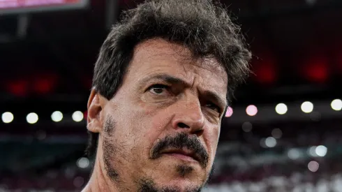 Técnico Fernando Diniz não se encantou com defensor e Fluminense anunciou saída nesta 4ª