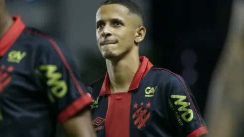 PE - RECIFE - 25/08/2023 - BRASILEIRO B 2023, SPORT X ITUANO - Luciano Juba jogador do Sport durante partida contra o Ituano no estadio Ilha do Retiro pelo campeonato Brasileiro B 2023. Foto: Rafael Vieira/AGIF