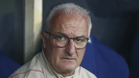 RIO DE JANEIRO, BRAZIL - AUGUST 13: Dorival Junior coach of Sao Paulo looks on during the match between Flamengo and Sao Paulo as part of Brasileirao 2023 at Maracana Stadium on August 13, 2023 in Rio de Janeiro, Brazil. (Photo by Wagner Meier/Getty Images)