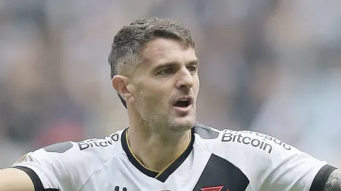 Foto: Alexandre Loureiro/AGIF - Vegetti recebe notícia do Vasco