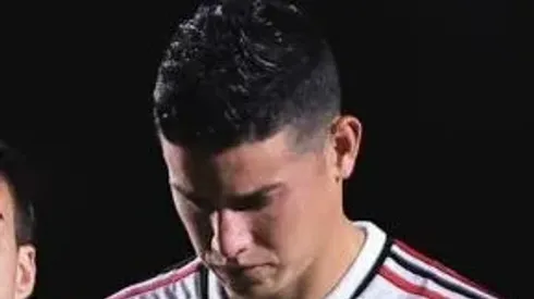 SP - SAO PAULO - 31/08/2023 - COPA SUL-AMERICANA 2023, SAO PAULO X LDU - James Rodriguez jogador do LDU lamenta derrota ao final da partida contra o Sao Paulo no estadio Morumbi pelo campeonato Copa Sul-Americana 2023. Foto: Ettore Chiereguini/AGIF