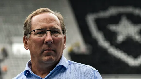 RJ - Rio de Janeiro - 26/06/2022 - BRASILEIRO A 2022, BOTAFOGO X FLUMINENSE - John Textor acionista majoritario do Botafogo antes da partida contra o Fluminense no estadio Engenhao pelo campeonato Brasileiro A 2022. Foto: Thiago Ribeiro/AGIF