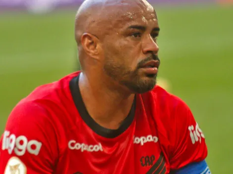 Thiago Heleno é super sincero e cobrança cai no 'colo' de companheiros no Athletico