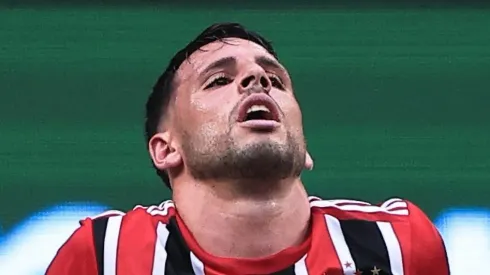 SP - Sao Paulo - 22/01/2023 - PAULISTA 2023, PALMEIRAS X SAO PAULO - Calleri jogador do Sao Paulo lamenta empate ao final da partida contra o Palmeiras no estadio Arena Allianz Parque pelo campeonato Paulista 2023. Foto: Ettore Chiereguini/AGIF