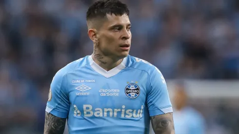 RS - PORTO ALEGRE - 22/07/2023 - BRASILEIRO A 2023, GREMIO X ATLETICO-MG - Iturbe jogador do Gremio durante partida contra o Atletico-MG no estadio Arena do Gremio pelo campeonato Brasileiro A 2023. Foto: Pedro H. Tesch/AGIF