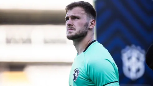 SP - SANTOS - 23/07/2023 - BRASILEIRO A 2023, SANTOS X BOTAFOGO - Lucas Perri jogador do Botafogo durante partida contra o Santos no estadio Vila Belmiro pelo campeonato Brasileiro A 2023. Foto: Abner Dourado/AGIF