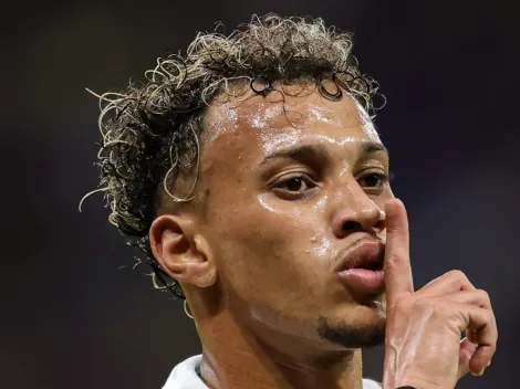 Jornalista solta bomba: Meia do Grêmio está de malas prontas para Europa e define o seu destino