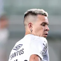 Soteldo ‘causa’ e torcida fica maluca com camisa 10 do Santos